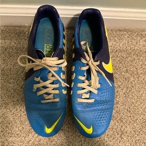 Women’s Nike Cleats size 8.5